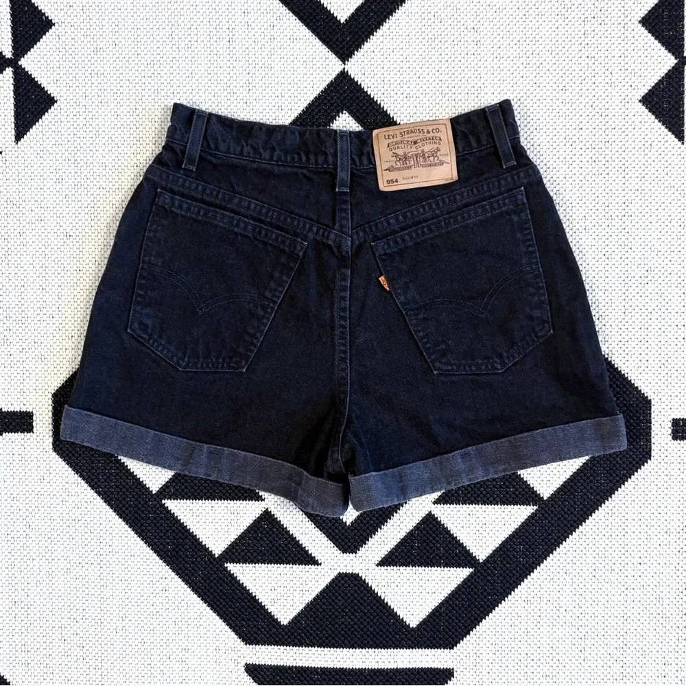 Vintage Levi’s Orange Tab 90s 954 High Waisted Cuffed Hem Denim Shorts in Black